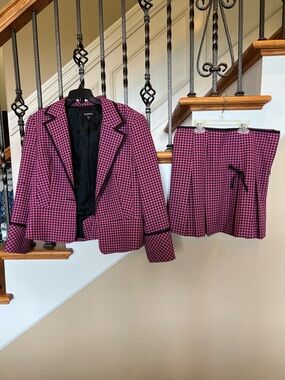 Bebe Pink Houndstooth Women's Blazer size 10 and Skirt size 4 Set